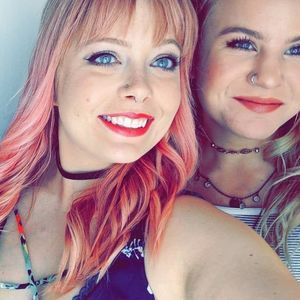 Meet your Posher, Arielle